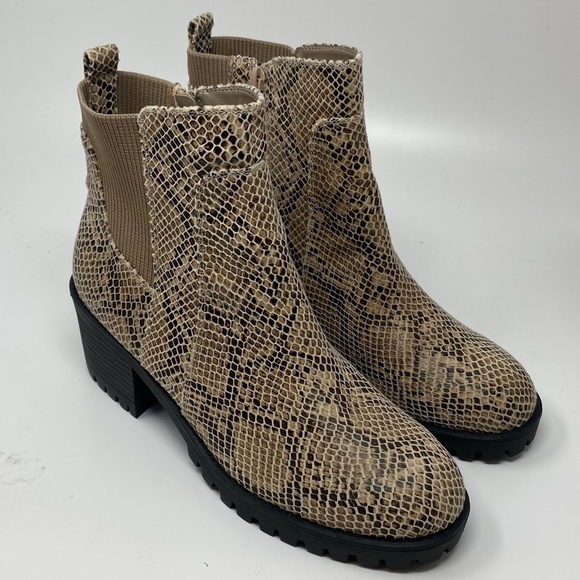 Bella Vita Womens Size 10 M Connery Boots Natural Snake Stretch Fabric Side Zip - Picture 2 of 12